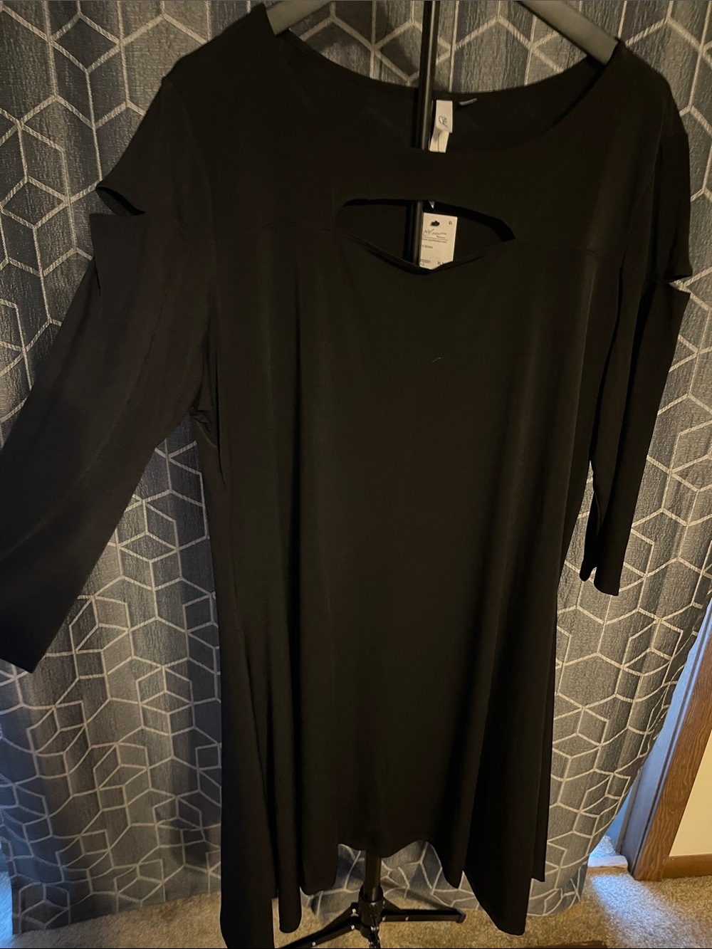 NY Collection Black Long-Sleeve Cutout Midi Dress